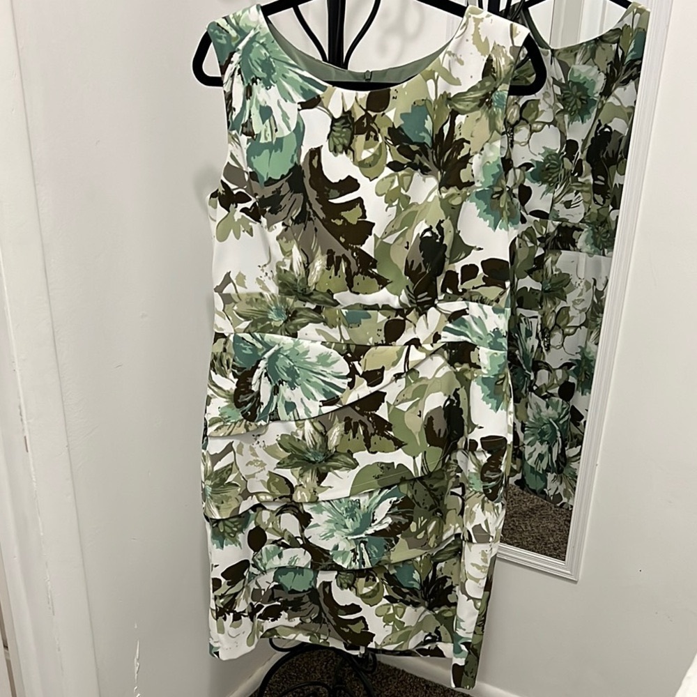 Connected Apparel Green Floral Dress